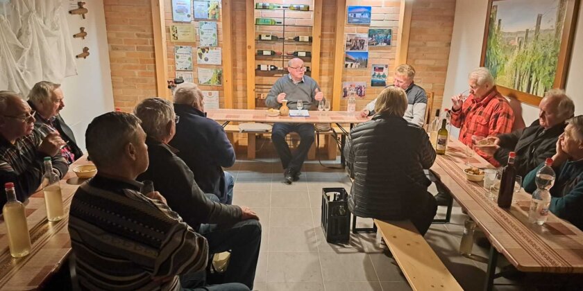 Hodnotenie vinohradníckeho ročníka 2025 a poučenie z degustácie v Komjaticiach